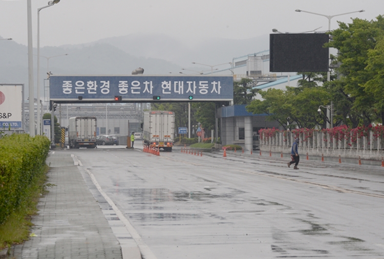 현대자동차가 노조의 민주노총 정권 퇴진 요구 총파업 참여로 부분파업을 빚고 있다. / 뉴시스 
