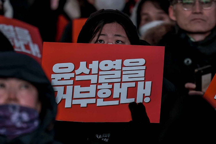 비상계엄 사태 이후 윤석열 대통령에 대한 퇴진 요구가 쏟아지고 있습니다. / 뉴시스