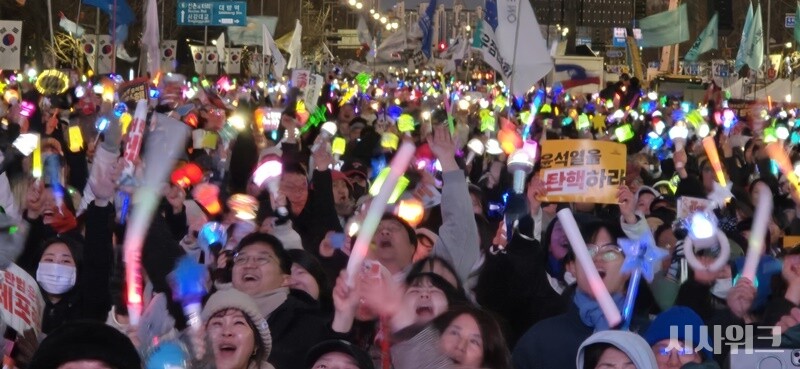 시민들의 함성과 환호성에 여의도 일대가 뜨겁게 달아올랐다. / 시사위크