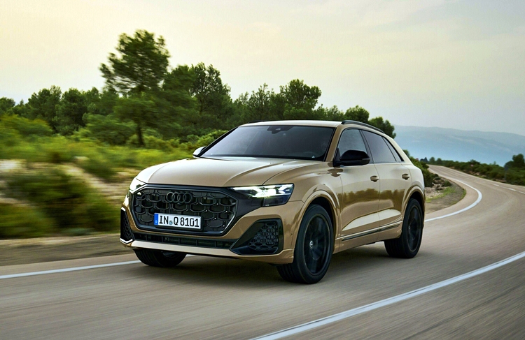 아우디 코리아는 플래그십 SUV인 Q8의 부분변경 모델을 오는 19일부터 판매한다. 사진은 Q8 부분변경 모델 ‘더 뉴 아우디 Q8’. / 아우디 코리아