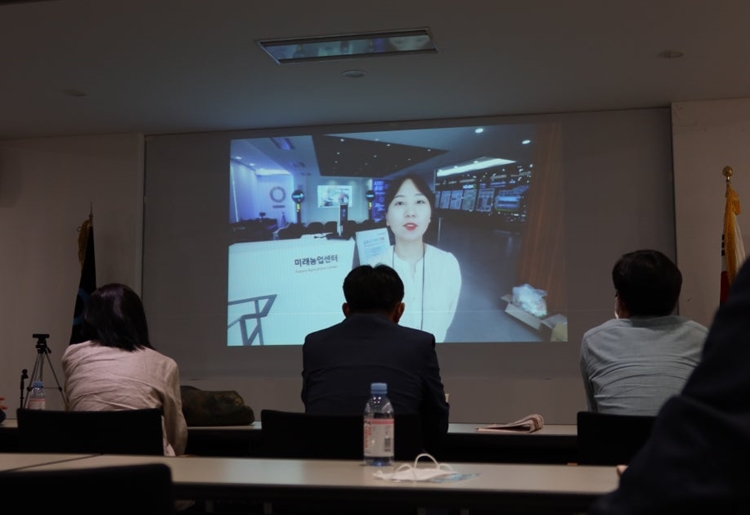 유튜브는 우리에게 강의와 홍보, 협업, 협찬 등 생각지도 못한 기회를 가져다 줬다. / 청양=박우주