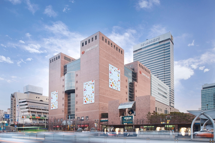 ㈜신세계는 본업 경쟁력 강화를 바탕으로 기업 가치 제고에 본격적으로 나선다고 밝혔다. / 신세계