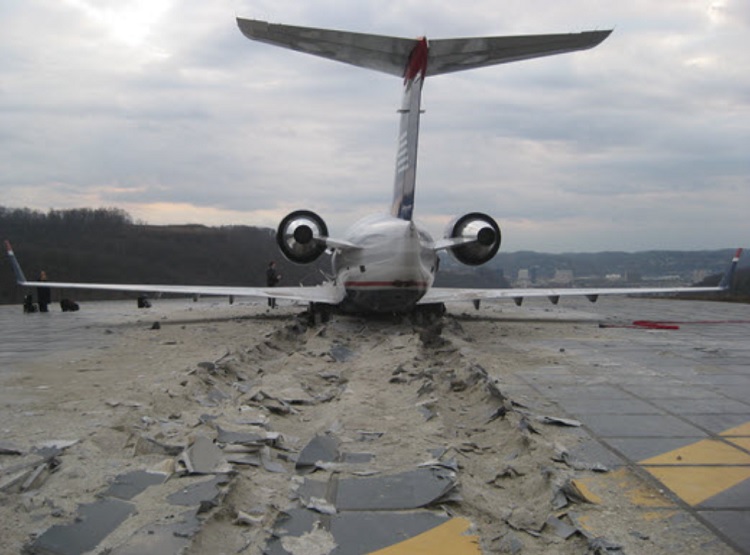 2010년 찰스턴-예거 공항 활주로 초과 사고 이후 EMAS에서 항공기 정지