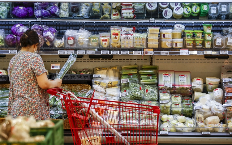 고환율과 국제유가 상승세가 이어지면서 생산자물가가 두달 연속 오름세를 보였다. / 뉴시스