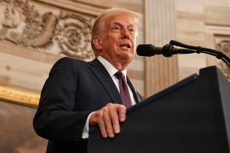 20일(현지시간) 미국 47대 대통령으로 도널드 트럼프가 취임했다. 취임사에서 트럼프 대통령은 “위협과 침략으로부터 미국을 지키겠다”고 선언했다. 사진은 취임식에서 발언하는 도널드 트럼프 47대 미국 대통령./ AP·뉴시스