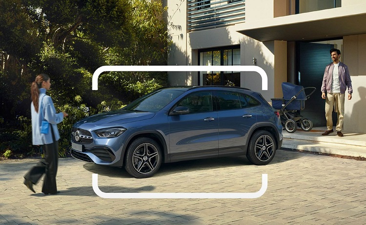 메르세데스-벤츠 공식 딜러 한성자동차에서는 올해부터 벤츠 차량을 매각하고 재구매하는 고객을 대상으로 할인 등 혜택을 추가로 제공한다. / 한성자동차