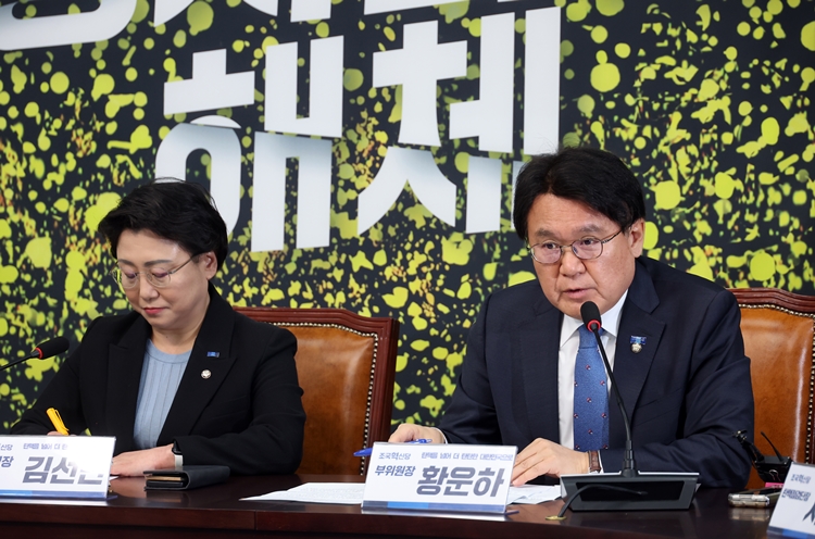 조국혁신당이 11일 이재명 더불어민주당 대표의 교섭단체 대표 연설을 고리로 민주당을 강하게 비판했다. 사진은 황운하 원내대표가 지난 5일 국회에서 열린 '더 탄탄한 대한민국으로(탄탄대로) 회의'에서 발언하고 있는 모습. / 뉴시스