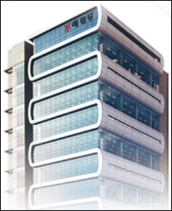 티웨이항공은 언론 보도를 통해 전해진 경영권 매각설에 대해 확정된 사안이 아니라면서도 협상이 진행 중인 점은 인정했다. / 예림당