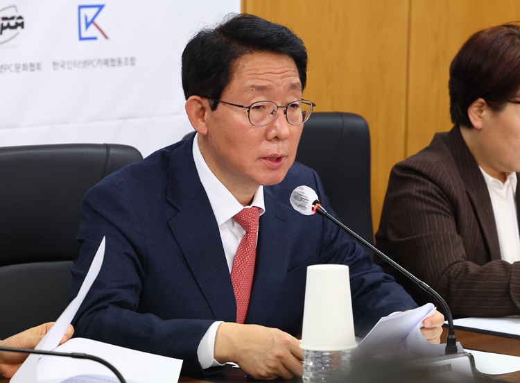 김상훈 국민의힘 정책위의장이 지난 13일 오후 서울 여의도 소상공인연합회에서 열린 국민의힘 경제활력민생특위-소상공인연합회 간담회에서 발언하고 있다.  /뉴시스