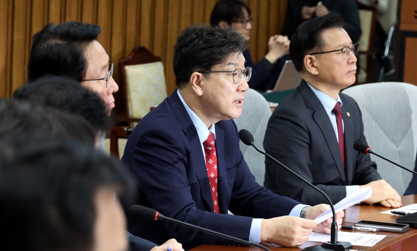 권성동 국민의힘 원내대표가 4일 오전 서울 여의도 국회에서 열린 원내대책회의에서 발언을 하고 있다.  /뉴시스