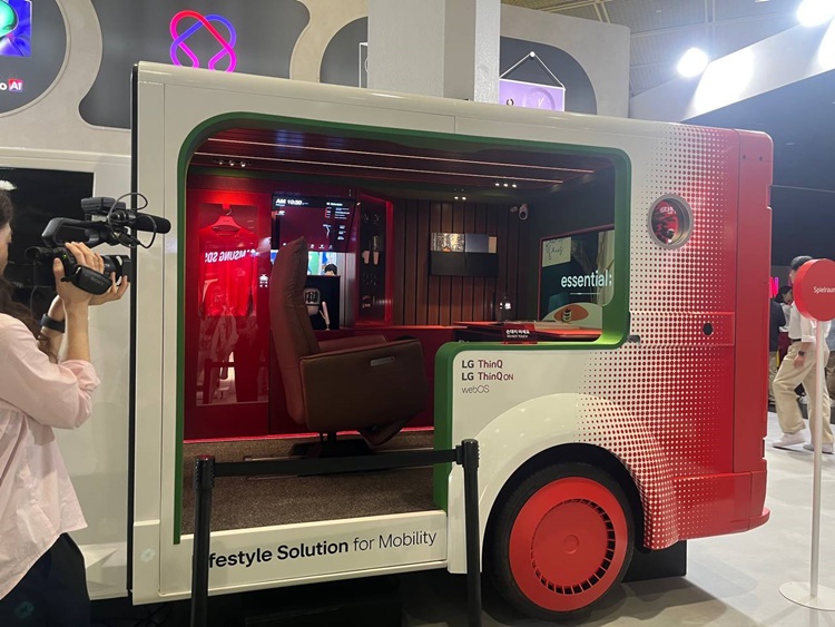 LG전자는 독일어로 ‘놀이 공간’이라는 뜻의 콘셉트카 PV5 슈필라움을 선보였다. / 안혜림 인턴기자