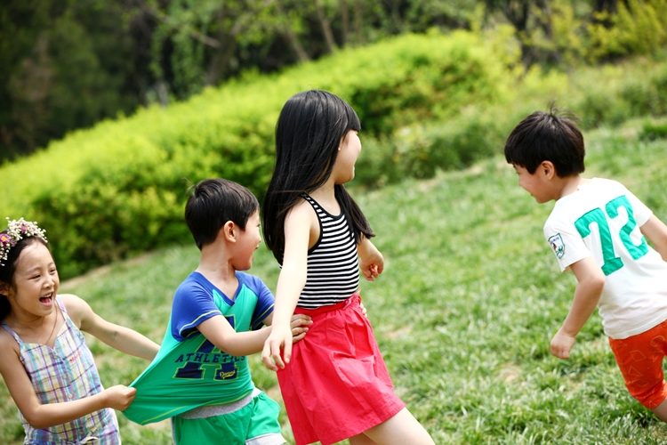 전국 초등학생 4~6학년을 대상으로 어린이 생활 실태 조사를 진행한 결과, 절반 이상이 '하루 2시간 이하만 놀 수 있다'고 응답했다. / 게티이미지뱅크