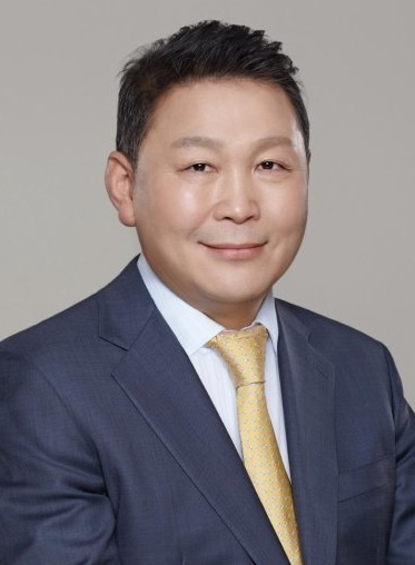 정 회장은 지난 2월 네이처리퍼블릭 대표직을 내려놓고 쌍방울 대표로 자리를 옮긴 상태다.