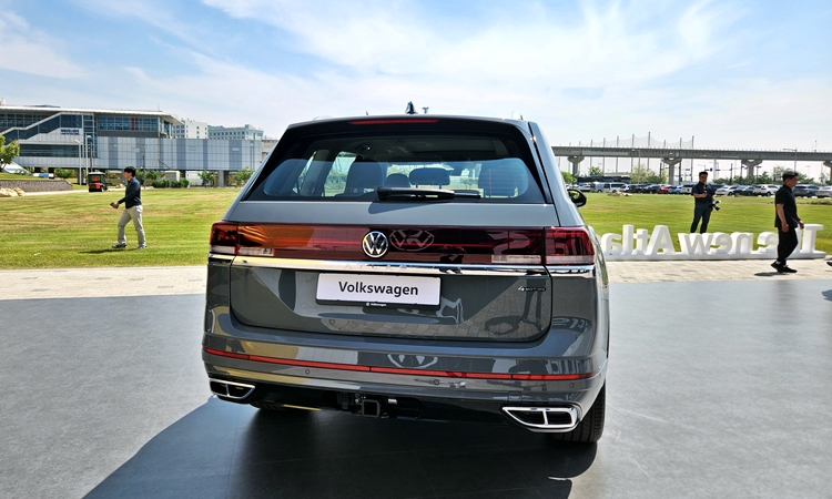 폭스바겐 아틀라스는 국내 시장에서 포드 익스플로러와 경쟁할 것으로 보인다. / 인천 영종도=제갈민 기자