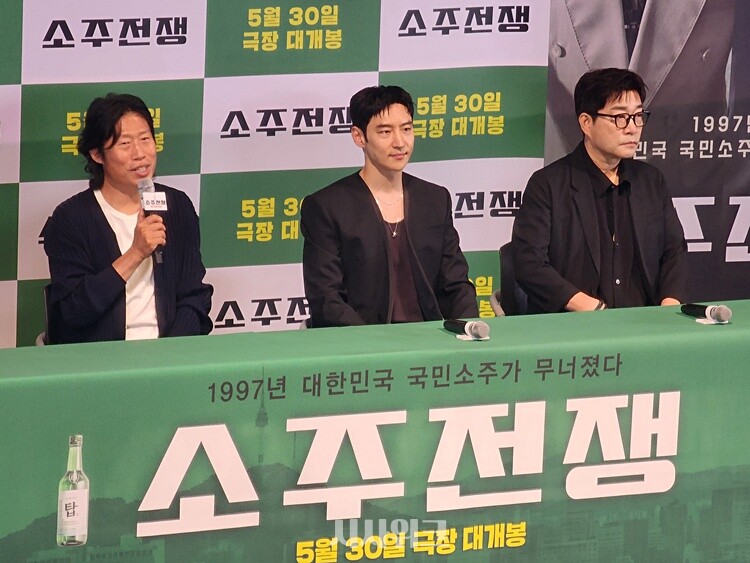 강렬한 앙상블을 완성한 (왼쪽부터) 유해진과 이제훈, 손현주. / 시사위크 DB