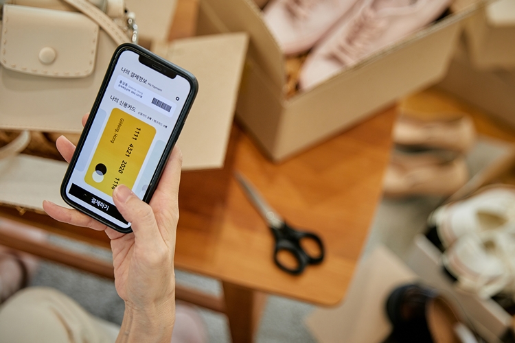 연간 온라인 쇼핑 거래액은 매년 가파르게 성장하며 역대 최고치를 기록해왔지만, 지난해 기준 전년 대비 성장율이 다소 둔화했다. / 게티이미지뱅크