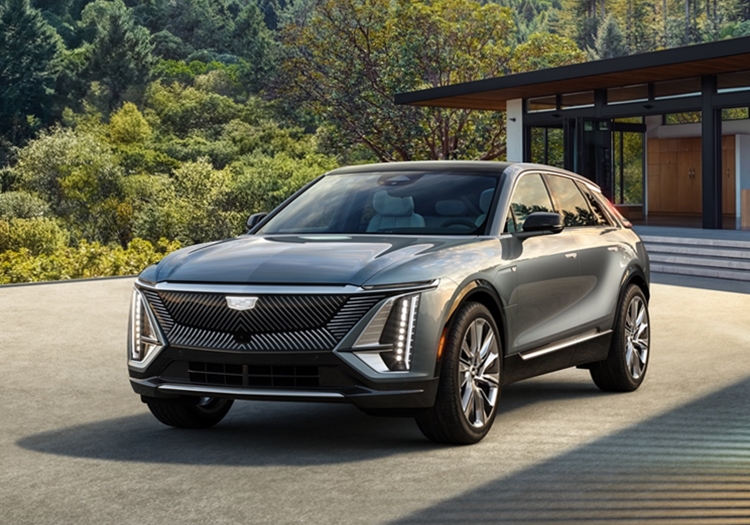 캐딜락이 현재 한국 시장에서 판매 중인 모델은 3종이며, 이 가운데 가장 저렴한 모델은 전기차 리릭으로 이마저도 1억원 이상의 고가 모델이다. / 캐딜락 코리아