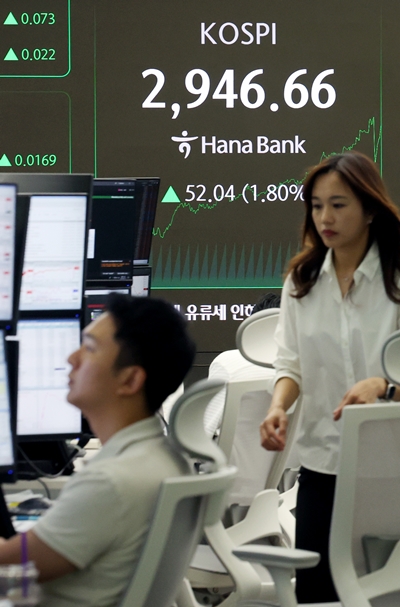 이스라엘과 이란의 무력 충돌이 나흘째 이어지고 있는 가운데 국내 증시는 16일 상승 반전했다. / 뉴시스