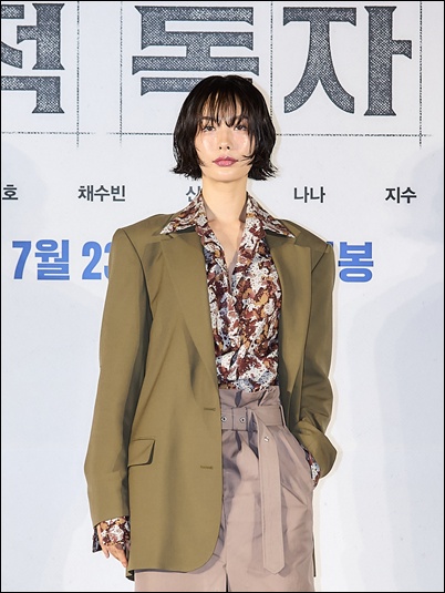 첫 액션 연기에 도전한 나나. / 롯데엔터테인먼트