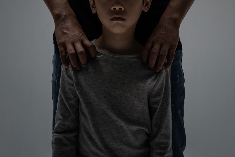 오는 21일부터 부모가 아동학대살해죄 미수범으로 처벌받게 될 경우, 친권상실심판 및 후견인변경심판을 의무적으로 받게 된다. / 게티이미지뱅크
