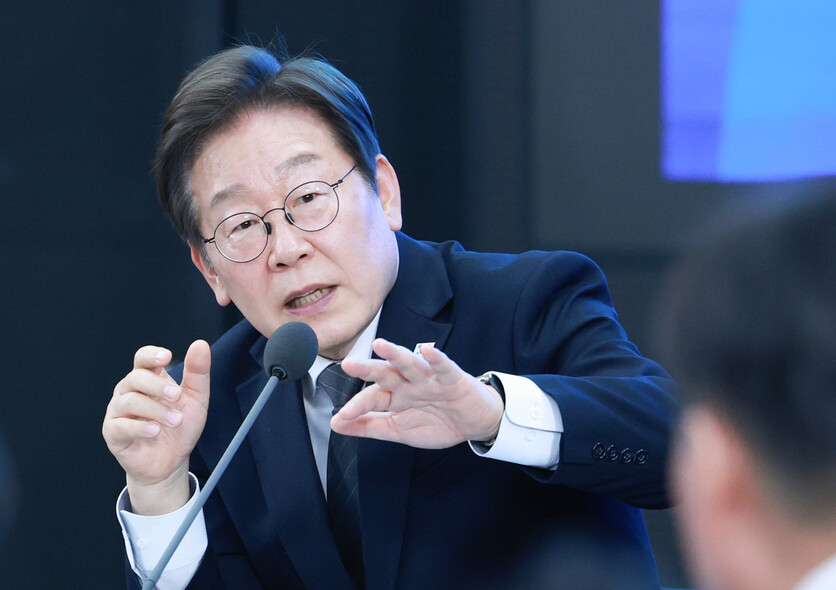 후보 시절부터 서희건설의 지역주택조합 관련 문제를 지적했던 이재명 대통령은 최근 ‘광주시민·전남도민 타운홀 미팅’을 통해 해당 사안을 조사 및 검토 중이라고 거듭 밝혔다. / 뉴시스