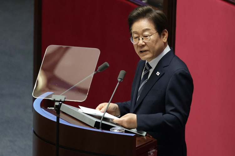 이재명 대통령이 26일 오전 국회 본회의장에서 추가경정예산에 대한 시정연설을 하고 있다. / 뉴시스