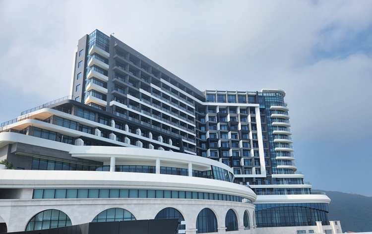 쏠비치 남해 호텔&리조트는 독특한 건물 디자인이 눈길을 끄는 요소다. / 사진|남해=제갈민 기자