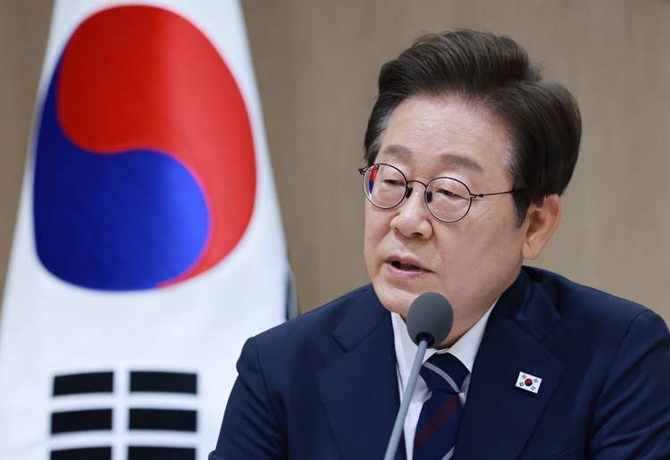 이재명 대통령이 1일 서울 용산 대통령실 청사에서 열린 국무회의에서 발언하고 있다. (대통령실통신사진기자단) / 뉴시스