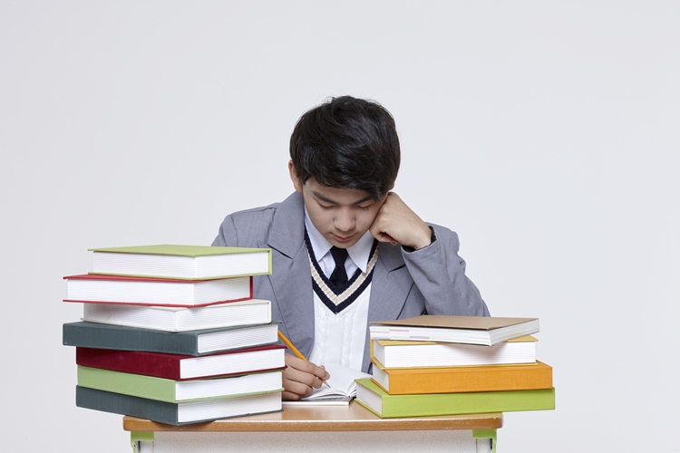 교육부가 올해 2학기부터 수행평가 운영방식을 개선한다. / 게티이미지뱅크