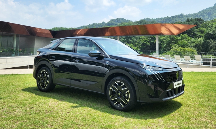 푸조 올 뉴 3008 HEV는 독특한 외관 디자인으로 눈길을 사로잡는다. / 가평=제갈민 기자