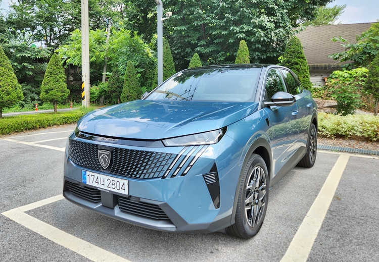 푸조 올 뉴 3008 HEV는 8년 만에 풀체인지를 거친 3세대 모델이다. / 가평=제갈민 기자