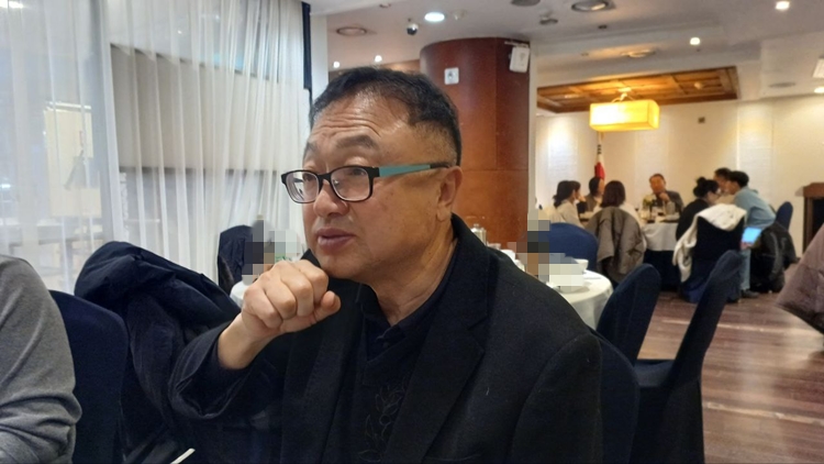 28일 고명수 한국알뜰통신사업자협회장(KMVNO)은 시사위크와의 인터뷰에서 국정과제에 실질적인 알뜰폰 활성화 정책이 담겨야 한다고 강조했다. 사진은 지난 2월 서울 종로구 세종문화회관에서 열린 한국알뜰통신사업자협회 기자간담회에서 고명수 회장이 발언하는 모습. / 조윤찬 기자