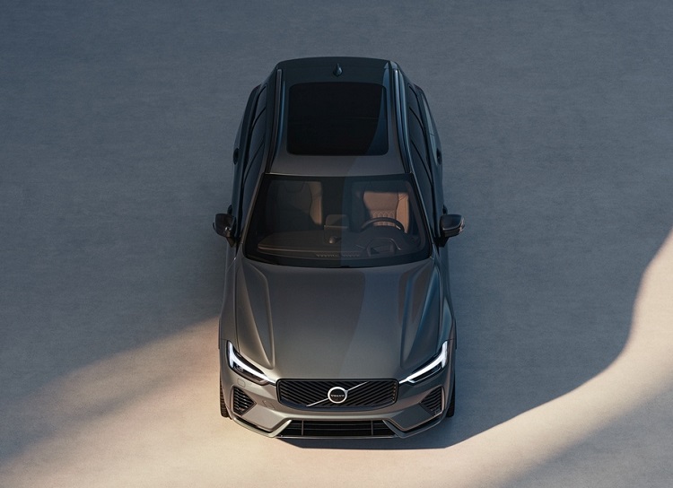 신형 볼보 XC60은 MHEV 파워트레인을 탑재한 B5 2개 트림, PHEV 파워트레인 T8 1개 트림으로 구성됐다. 모든 모델은 사륜구동 시스템(AWD)이 탑재됐다. / 볼보자동차코리아