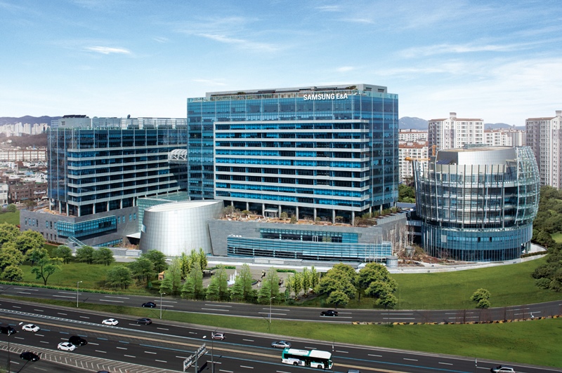 삼성E&A가 인도네시아 친환경 LNG 플랜트에 대한 기본설계(Front End Engineering Design, FEED)를 수주하며 LNG 시장 공략을 본격화한다. 사진은 삼성E&A 사옥 전경. / 삼성E&A