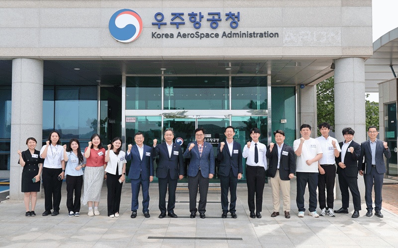 우원식 국회의장은 8일 경남 사천시 소재 우주항공청을 방문해 2024년 5월 우주항공청 설립 이후 주요 성과와 현안을 살폈다. / 국회의장 공보수석실  