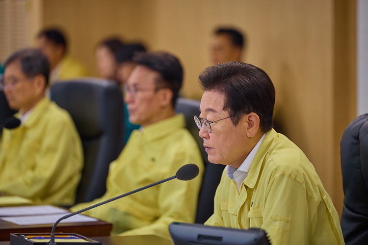 이재명 대통령이 최근 북한을 향한 ‘유화 메시지’를 연이어 내놓고 있다. 사진은 이 대통령이 18일 서울 용산 대통령실 청사에서 을지국가안전보장회의(NSC)를 주재하고 있는 모습. / 뉴시스