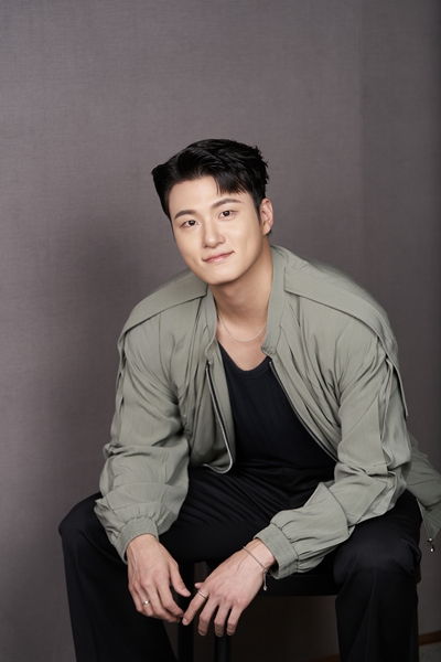 차근차근 필모그래피를 쌓아오고 있는 신승호. / 트리플픽쳐스​