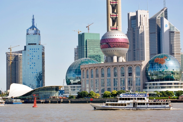 지난해 11월 중국 정부의 한국인 무비자 입국 허용 정책에 따라 여행객들 사이에서는 중국 상하이에 대한 관심이 높아졌다. 사진은 상하이 전경. / 호텔스컴바인