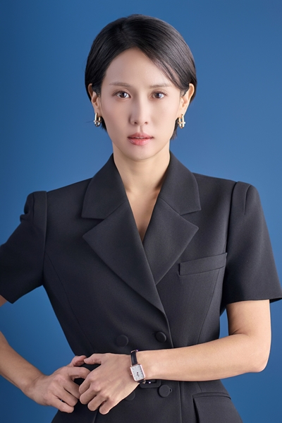 배우 조여정이 영화 ‘살인자 리포트’로 또 다른 얼굴을 꺼냈다. / 에이투지엔터테인먼트, 소니픽쳐스