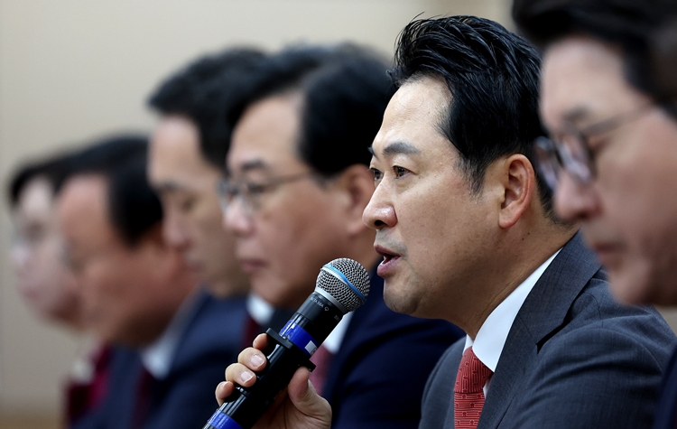 장동혁 국민의힘 대표가 22일 경북 경산시 경산산업단지관리공단에서 열린 국민의힘 중소기업 현장최고위원회의에서 발언하고 있다. / 뉴시스