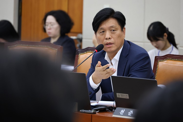 24일 조승래 더불어민주당 의원은 게임도 문화예술임을 강조하기 위해 문화비 소득공제 대상에 게임 이용료를 포함하는 ‘조세특례제한법’ 개정안을 발의했다고 밝혔다. / 조승래 의원실