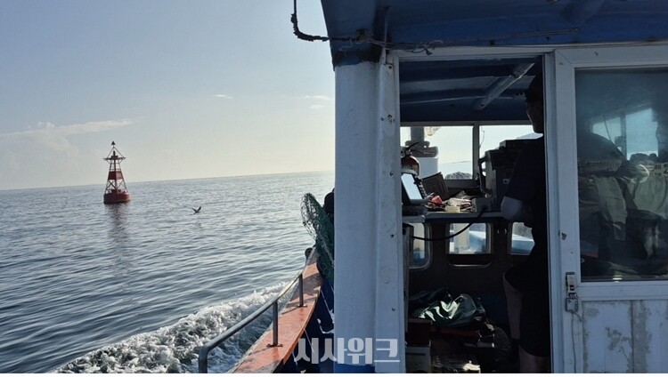 기후변화는 어민들의 생존과 직결된다. 제주 바다에 한치가 사라지면서 어선들 역시 출항을 기피하게 됐다. / 시사위크