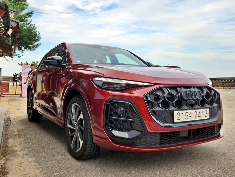 아우디코리아가 올해 하반기 출시한 신형 Q5. / 사진=제갈민 기자