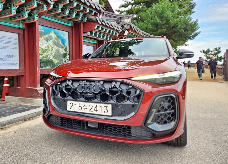 아우디 Q5 40 TDI 콰트로 S-라인 블랙 에디션. / 사진=제갈민 기자