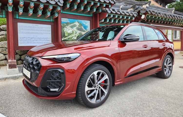 아우디 Q5 40 TDI 콰트로 S-라인 블랙 에디션. / 사진=제갈민 기자
