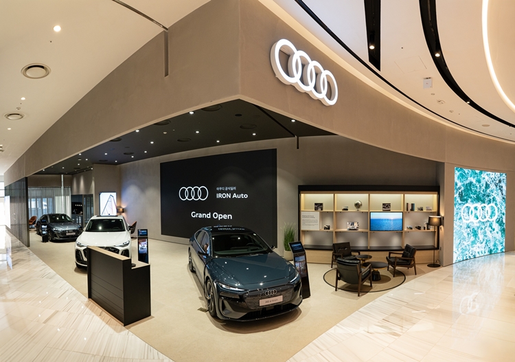 아우디가 9월 수입차 판매 4위 자리에 등극했다. 또한 3분기 판매량은 볼보를 추월하고 업계 5위를 기록했다. / 아우디코리아