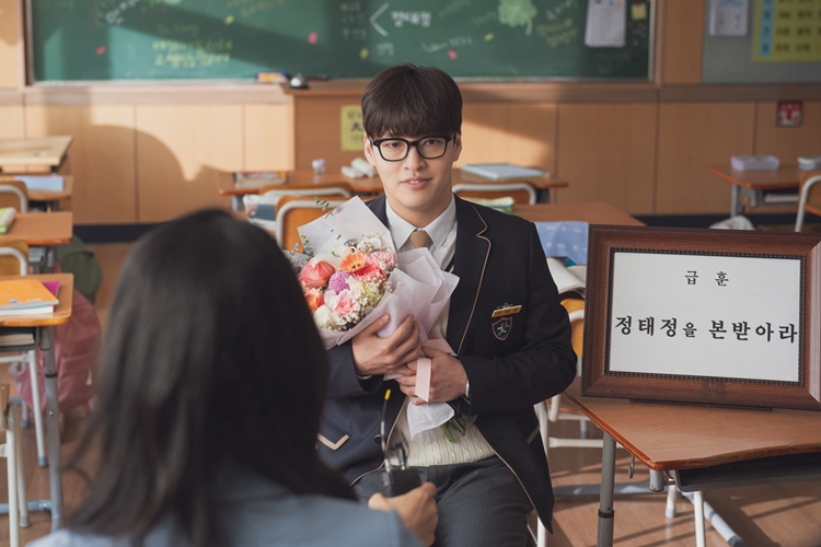 태정으로 분해 극의 중심을 이끈 강하늘. / 쇼박스