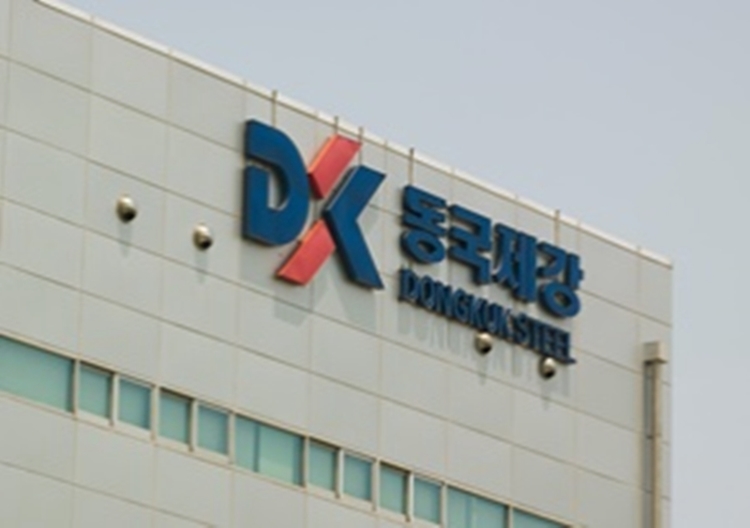 동국제강그룹의 주력 사업법인인 동국제강과 동국씨엠은 지난달 31일 나란히 3분기 잠정 실적을 발표했다. / 동국제강그룹