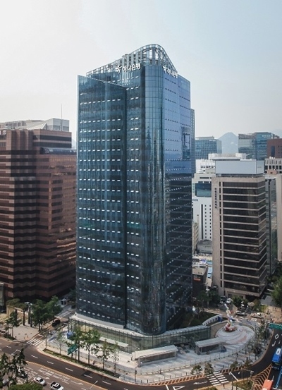 하나금융그룹은 디지털자산과 인공지능(AI)을 디지털금융의 양대 축으로, 혁신을 넘어 금융의 대전환에 나선다고 6일 밝혔다. / 하나금융그룹