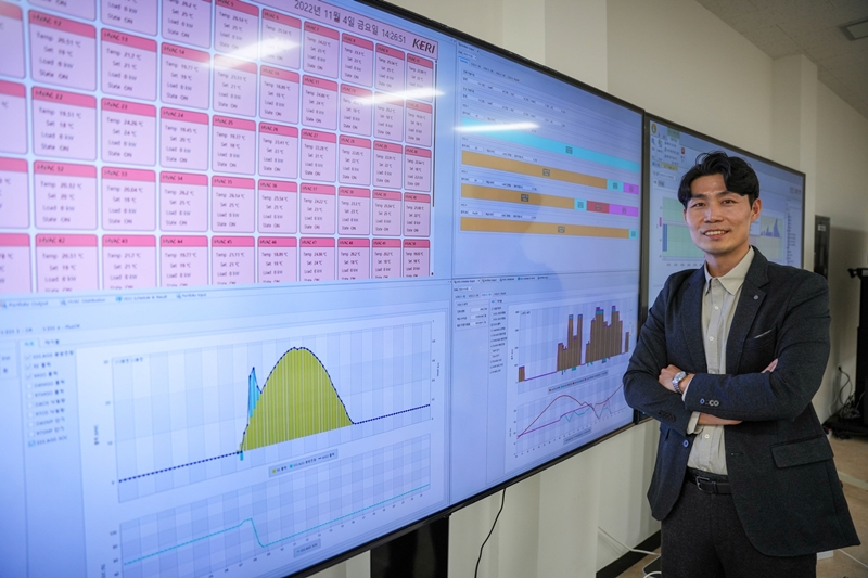 한국전기연구원(전기연)은 변길성 에너지플랫폼연구센터 박사(사진)팀이 ‘2025년 출연연 우수 연구성과’로 선정돼 최근 국가과학기술연구회(NST) 이사장상을 받았다고 6일 밝혔다. 자체 개발한 ‘선제적 가상발전소(이하 Proactive VPP, Proactive Virtual Power Plant)’ 기술 연구 성과를 인정받은 것이다./ 한국전기연구원